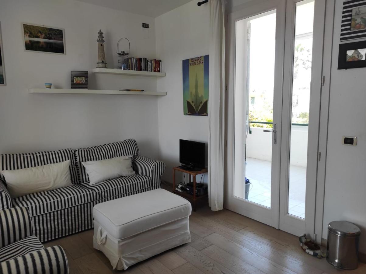 Grazioso Appartamento Vicino Al Mare San Cataldo  Buitenkant foto
