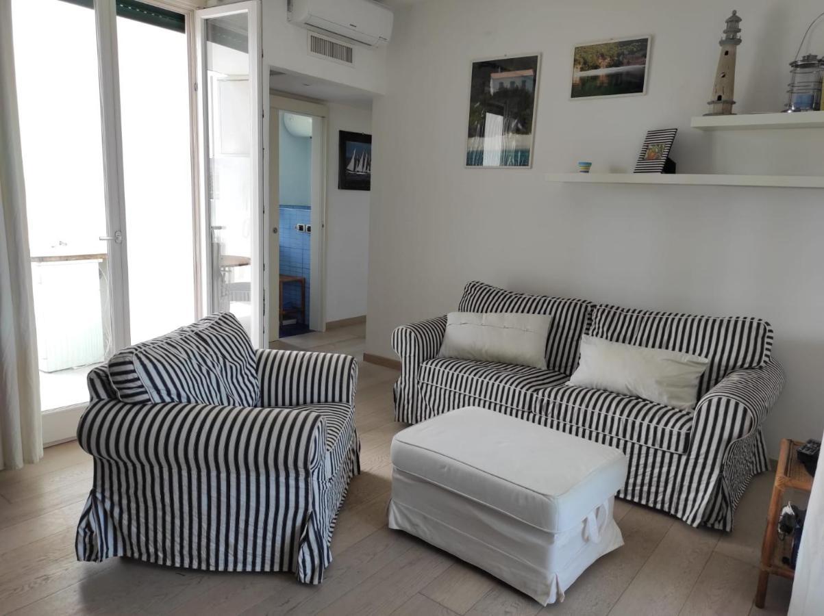 Grazioso Appartamento Vicino Al Mare San Cataldo  Buitenkant foto