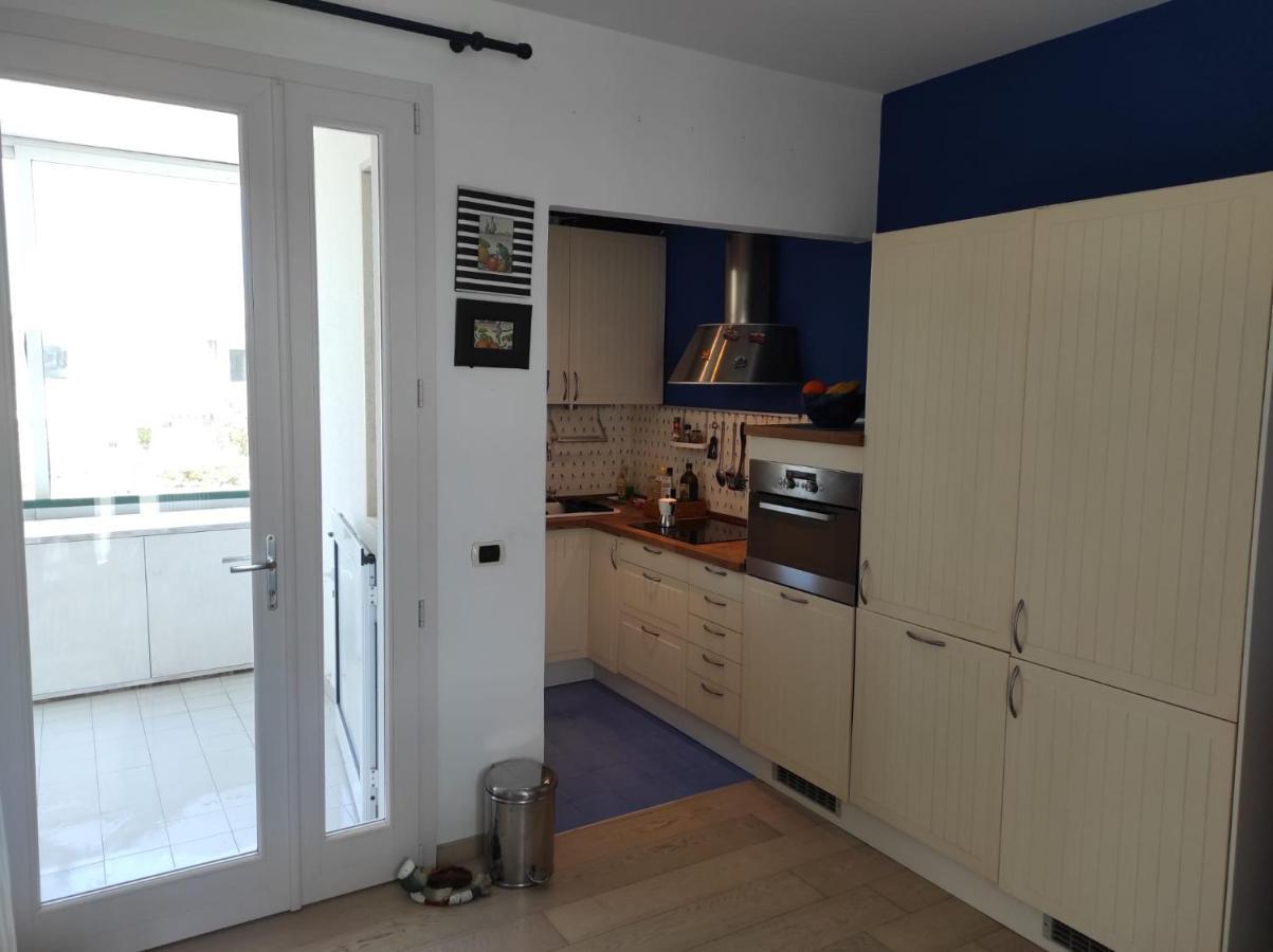 Grazioso Appartamento Vicino Al Mare San Cataldo  Buitenkant foto